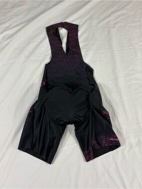 Pearl Izumi Women Black Ciclyng Padded Bib Shorts Size M